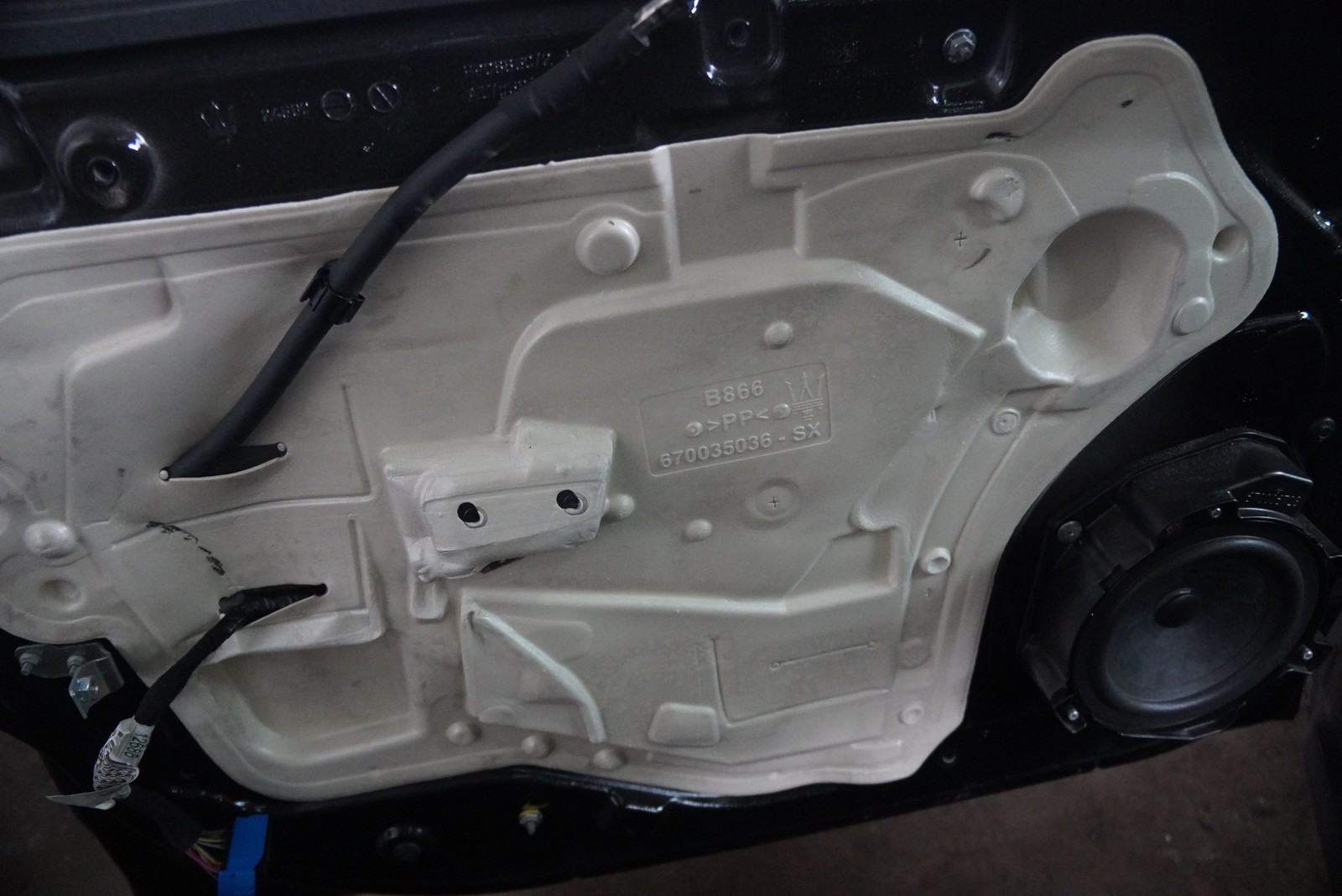 Front Left Driver Door Assembly 673007994 Maserati Quattroporte M156 2014-17+