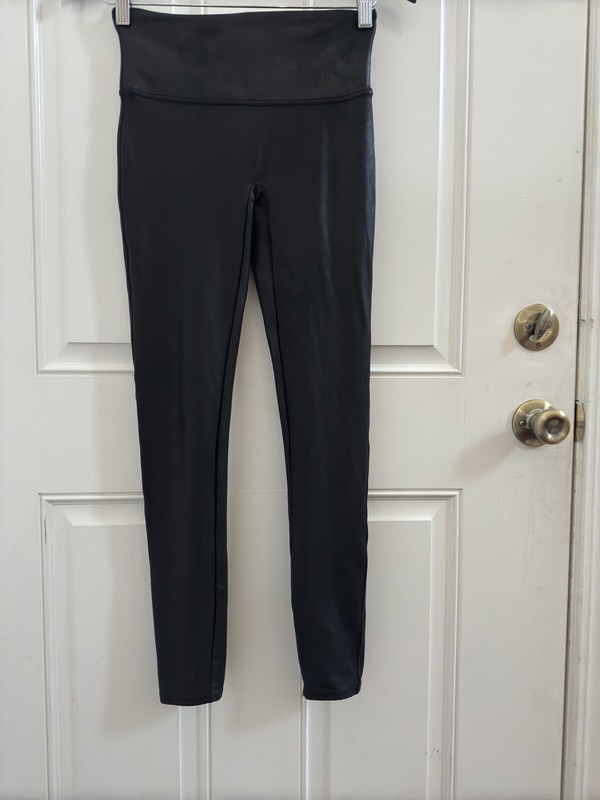 SPANX Faux Leather Black Stretchy Leggings Size Medium 