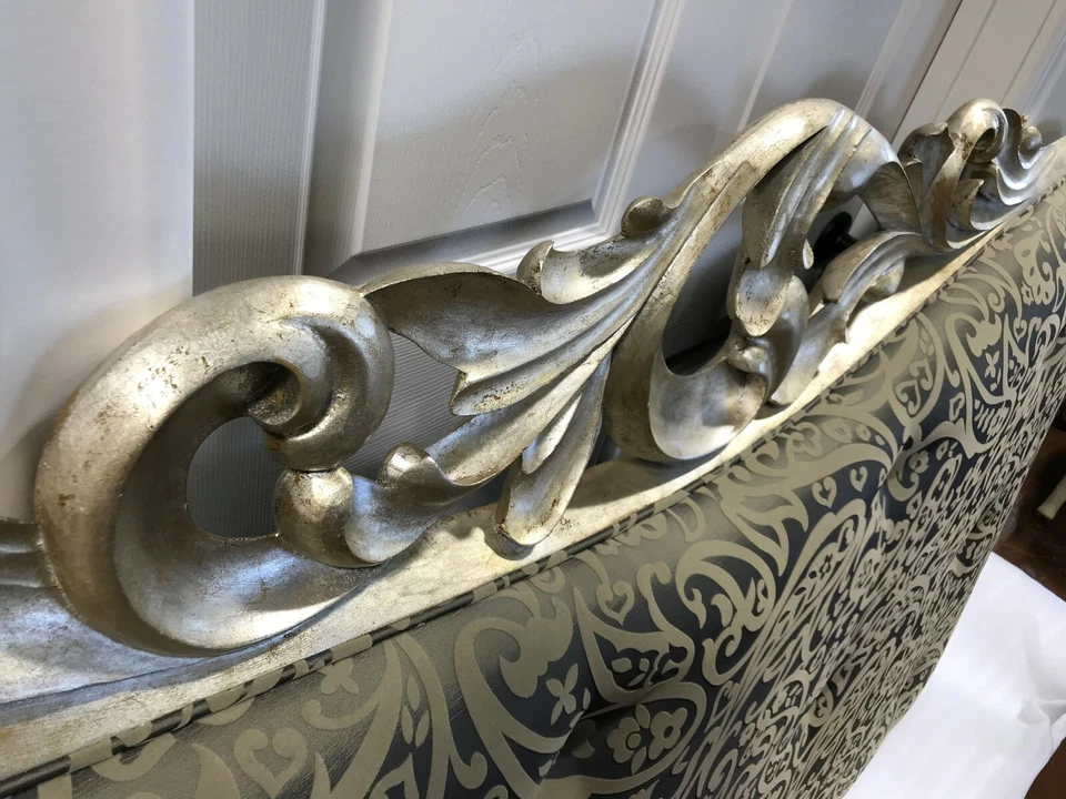 Cabecero King tallado a mano Christopher Guy Foto 4 de 4