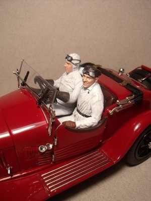1/18  CMC  UNBEMALTE  VROOM  FIGUREN  ALFA ROMEO  6C 1750  NUVOLARI  GUIDOTTI