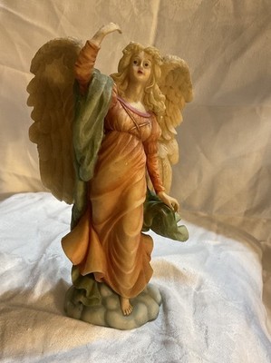 La Verona Collection Figurine Elegant Woman Statue Peach Dress Green AccentsVTG