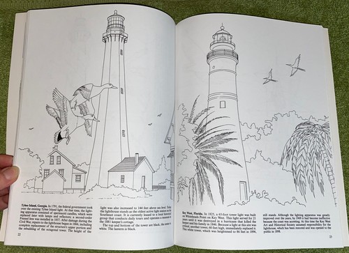 Dover History Coloring Book Ser.: North American Lighthouses Coloring Book by... - Imagen 4 de 6