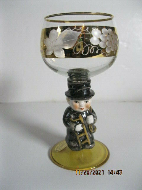 ST OF 6 GOEBEL HUMMEL WINE GLASSES W/FIGURAL BODIES OF GERMAN PEOPLE --6\