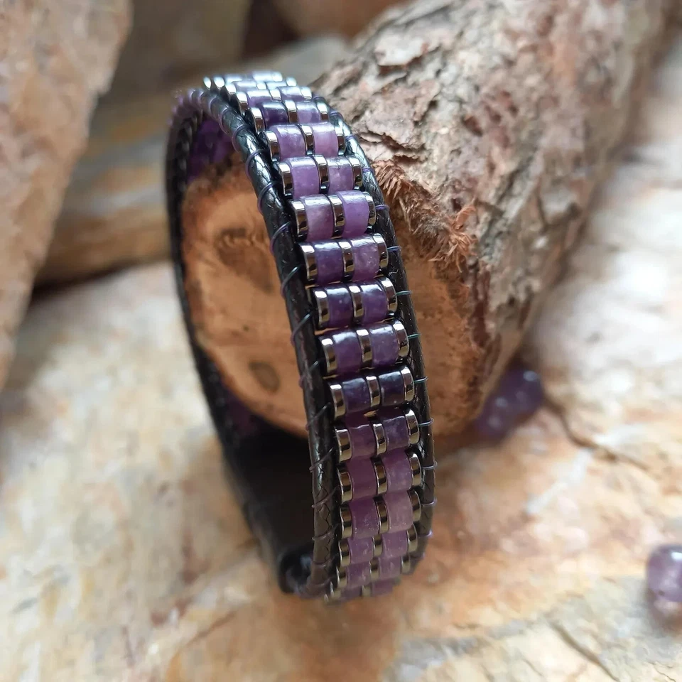 Pulsera de cuero para hombre con cuentas de amatista y hematita natural con piedras preciosas púrpuras Foto 4 de 4