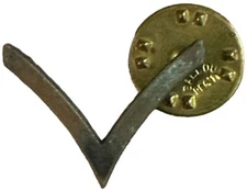 ~VINTAGE~ U.S.A. ARMY MILITARY Private E2  Metal Rank Insignia Pin.