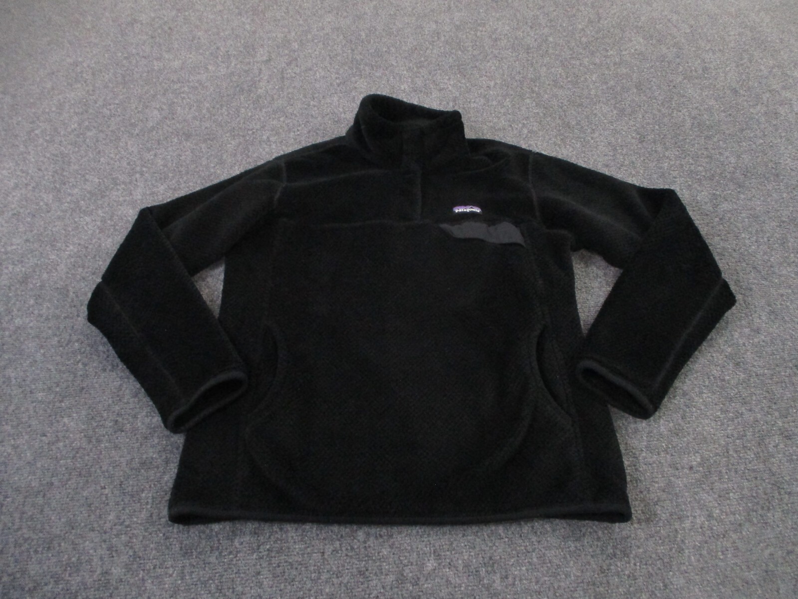 Patagonia Womens L Black Snap-T Fleece Sweater with Logo for Outdoor Adventures