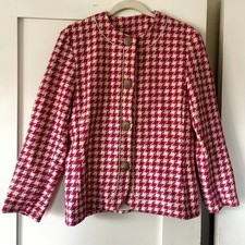 VTG houndstooth jacket with gold buttons