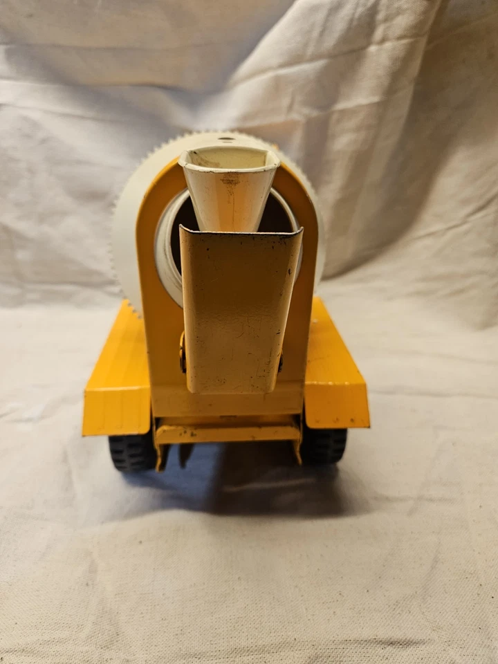 ¡Camión de cemento Tonka Earlu vintage años 70! ¡Acero prensado! ¡Color amarillo/naranja! Limpio Foto 4 de 4
