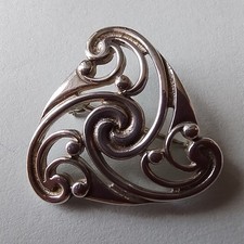 Ola Gorie Signed Sterling Silver Celtic Brooch
