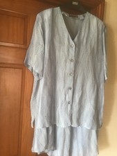 STUNNING. STRAVEN Skirt/blouse Size 18