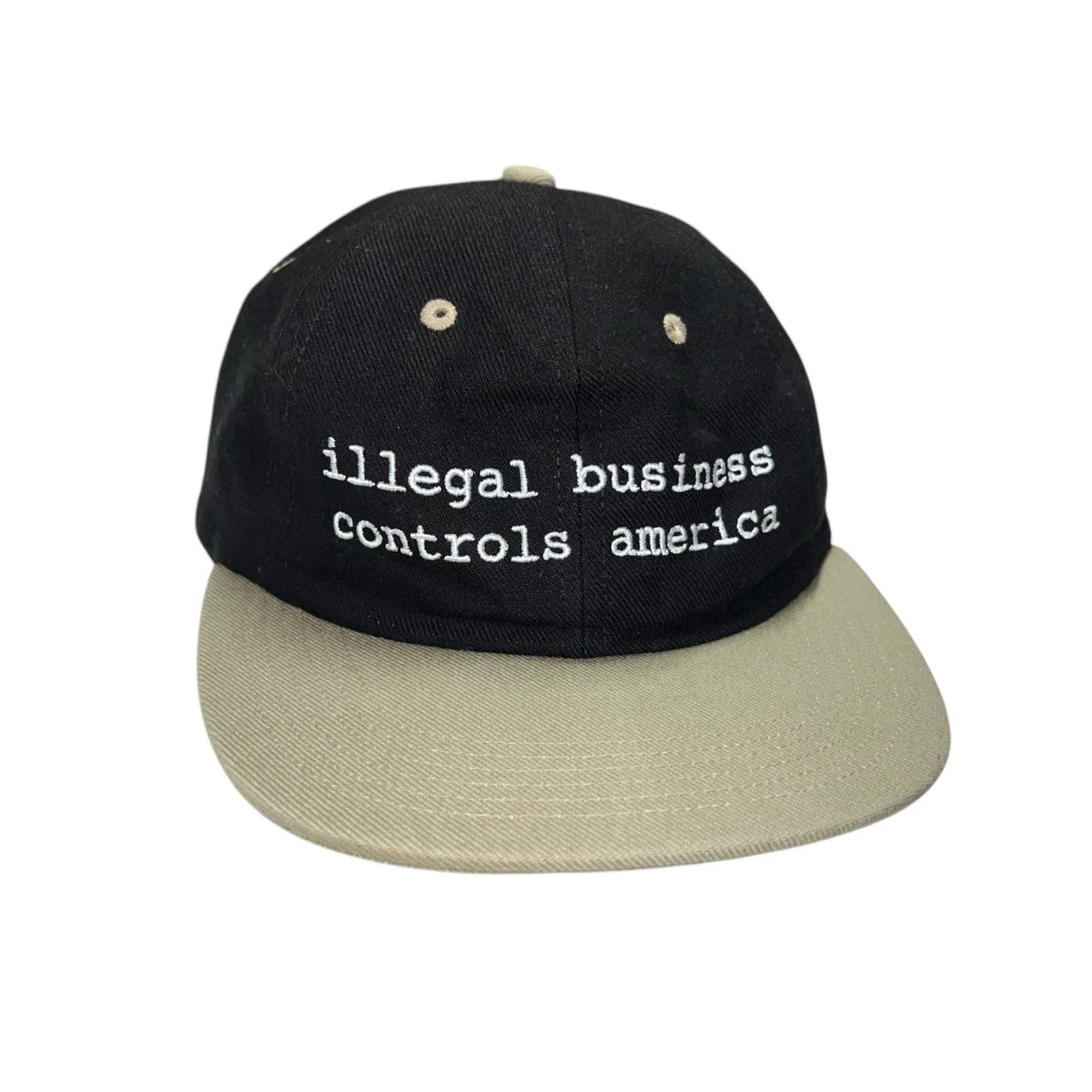 Chapeau Supreme FW16 contrôle illégal des affaires America