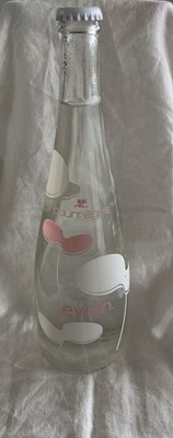 Evian-Flasche, Sammleredition von 2012, Courrrèges, 0,75 l, ungeöffnet