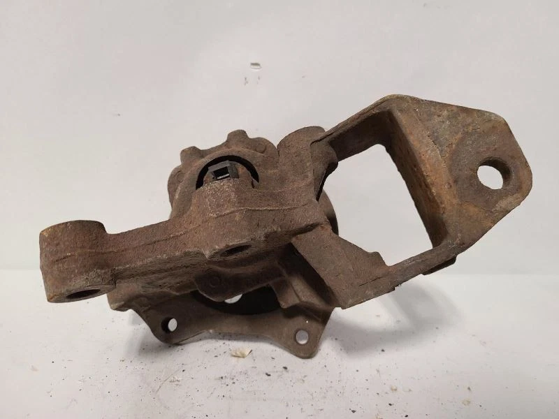 Nudillo/tubo trasero izquierdo conductor compatible con 94-96 CUTLASS 1696766 Foto 2 de 3