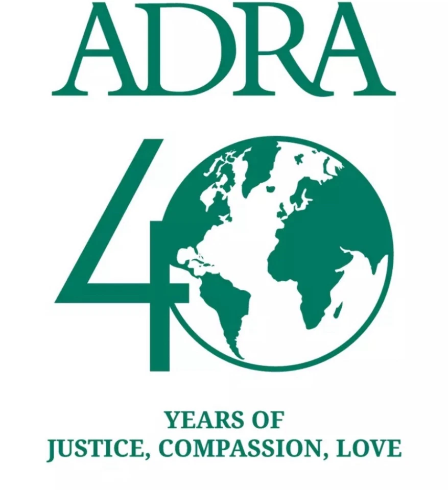 Botella de agua rosa aislada EcoVessel The Boulder TriMax 20 oz, 591 ml Foto 3 de 4