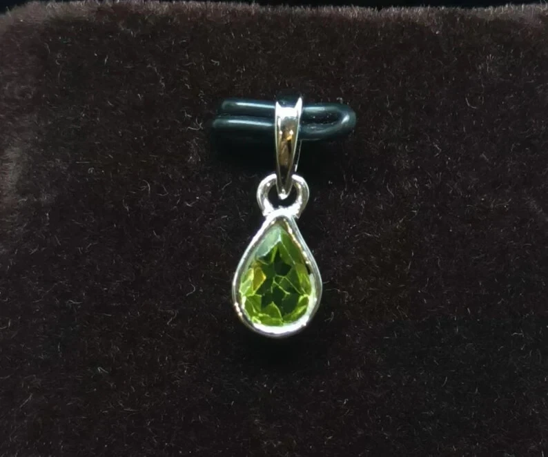 Minimalist Peridot Gemstone 925 Silver Pendant August Birthstone Pendant Gift - Image 3 of 4
