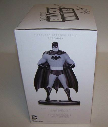 Batman Black & White 7.75" H Statue Signed by Tony Cipriano AP 16/5200 Sealed - Picture 5 of 6