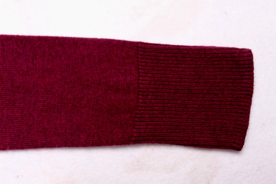 SUÉTER AMERICAN EAGLE OUTFITTERS DAMAS TALLA XS morado estampado gofre Foto 4 de 4