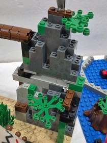 LEGO Western Indians: Boulder Cliff Canyon (6748) + Chief's Tepee (6746)  READ