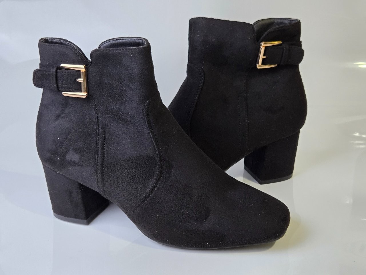 Refresh Faux Buckle Ankle Women's Black Suede Boots US Size 9
