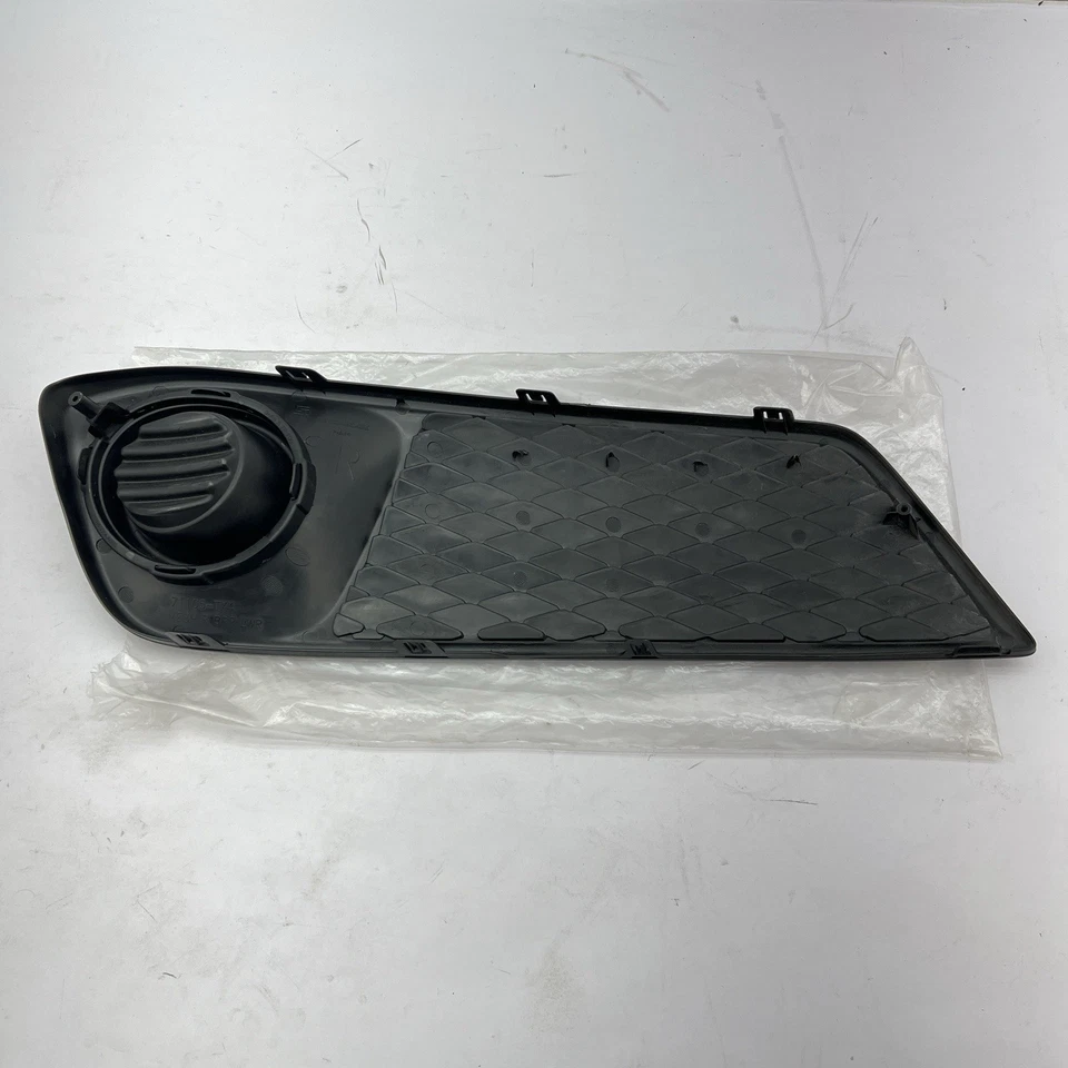 Cubierta del parachoques delantero Acura RDX 2013-2015 moldura del lado derecho del pasajero OEM Foto 3 de 4