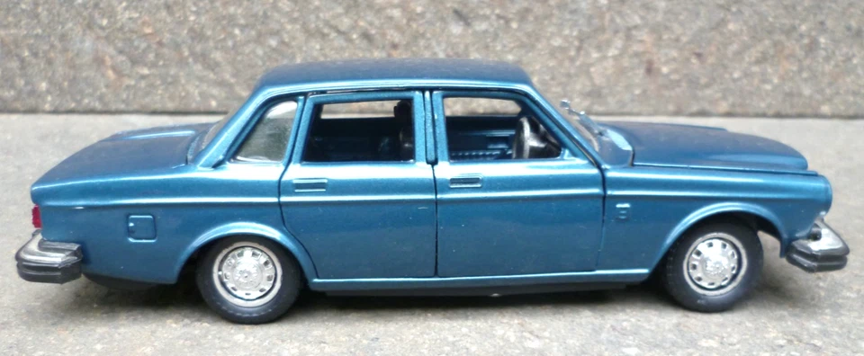 VOLVO 164-E POLISTIL S20 SCALA 1/25 SENZA CONFEZIONE - Immagine 4 di 4
