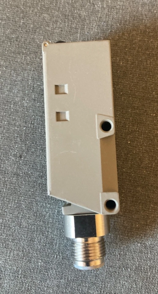 Omron E3S-CR66 Photoelectric Sensor, 3 m Retro-Reflective, 75 mm Dia Object - Image 4 of 4