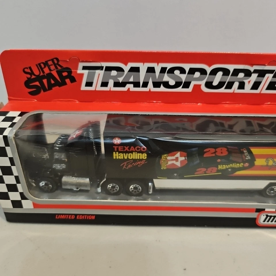 DAVEY ALLISON #28 Texaco Havoline 1992 Matchbox Super Star Transporter CY109 - Image 2 of 4