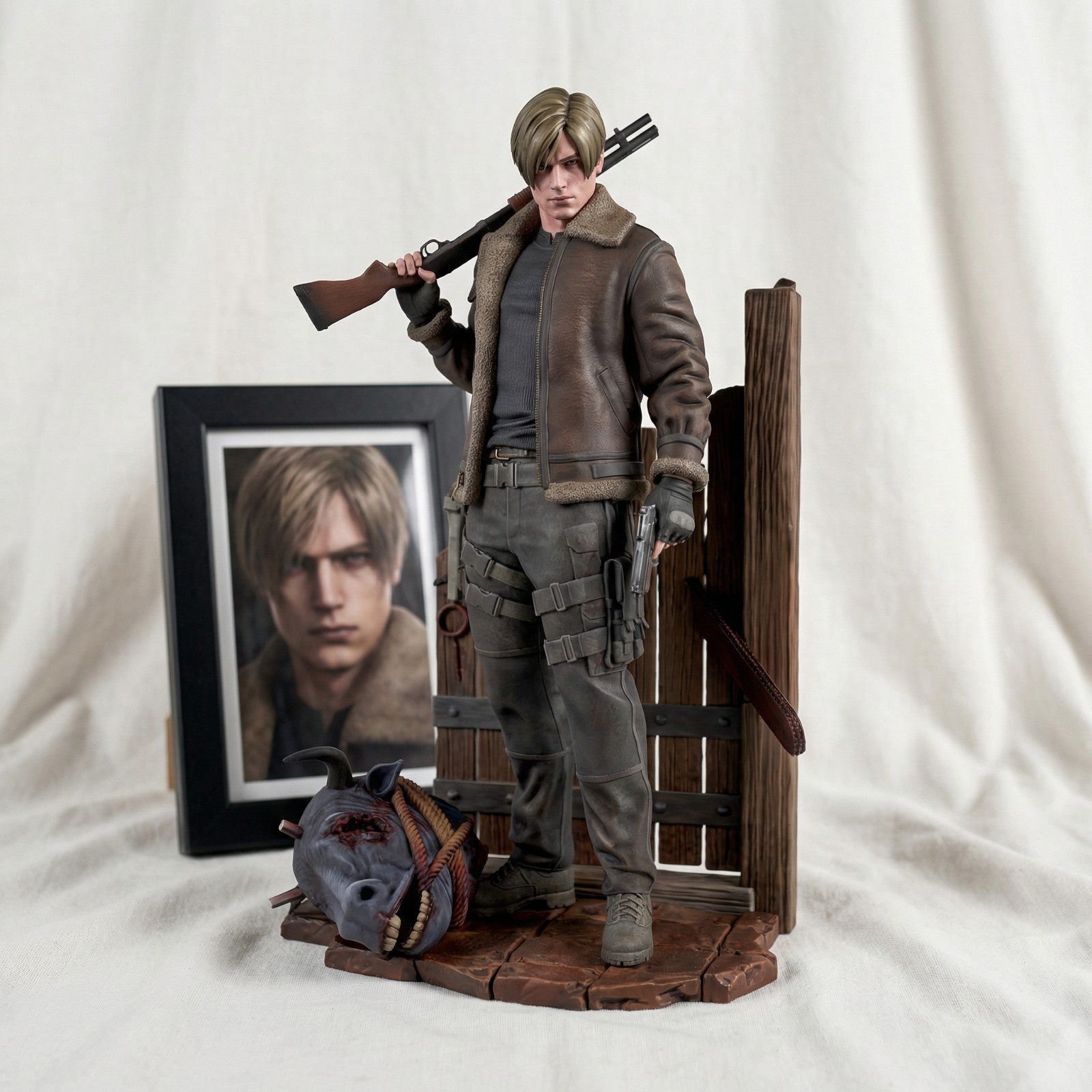 Figurine Leon RE4 en résine de 22cm à l'échelle 1/8 pour collectionneurs