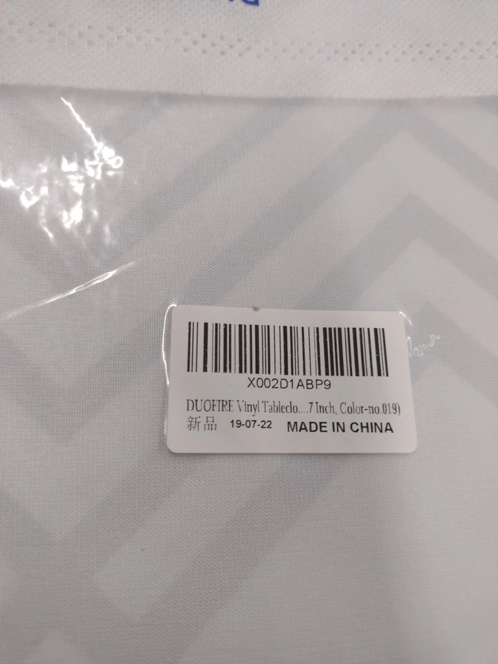 Toalha de mesa de vinil DUOFIRE, 78,7 x 54 polegadas, estampa Chevron - Imagem 3 de 3