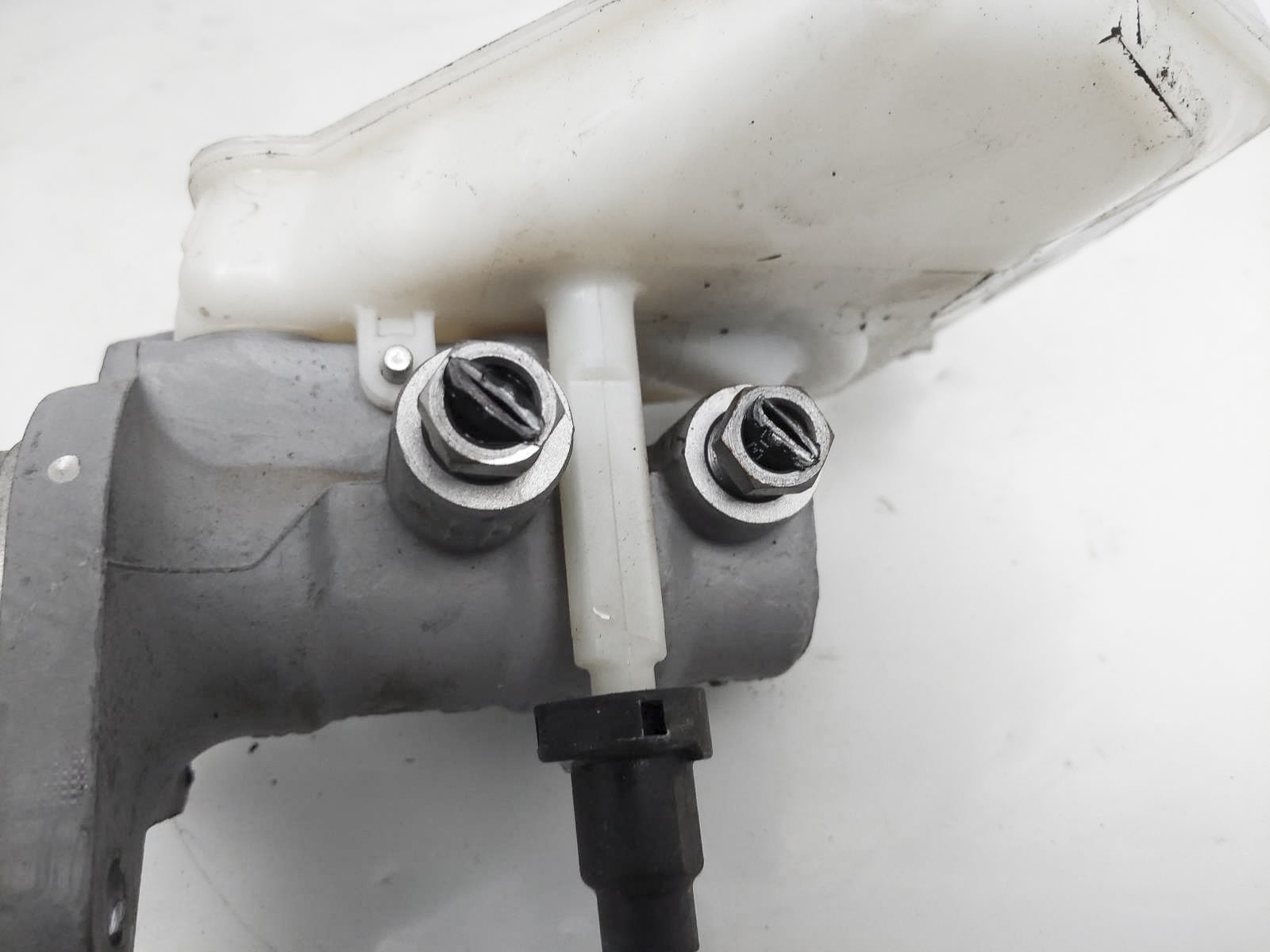 11 12 13 14 15 16 Volvo S60 Brake Booster Master Cylinder 36002450 30665177 eBay