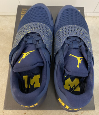 Rare New Jordan Grind 2 Michigan Wolverines AT8011-407 Men  display picture 3