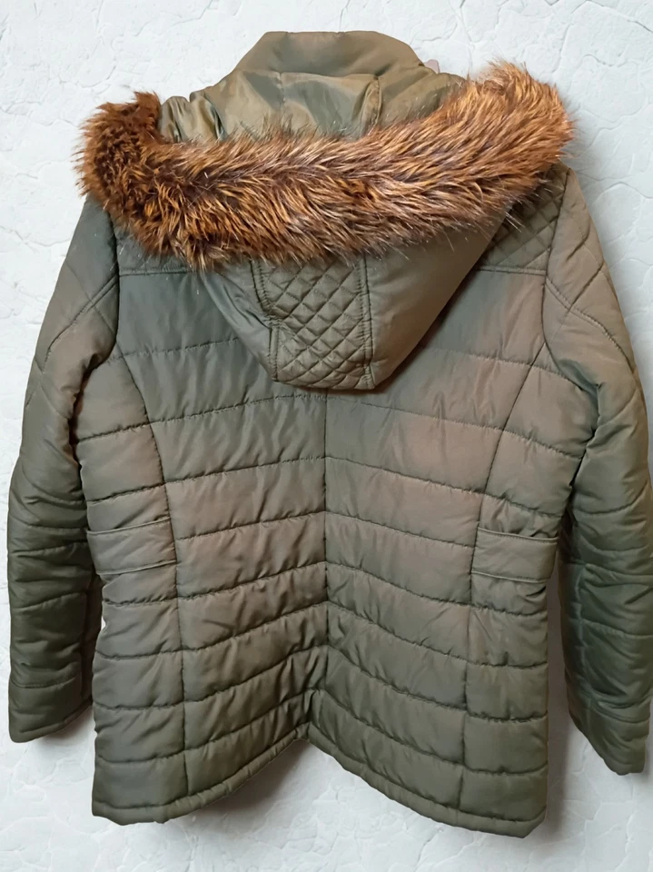 Chaqueta acolchada verde oliva Faded Glory Parka con capucha de piel para mujer talla XL Foto 2 de 4