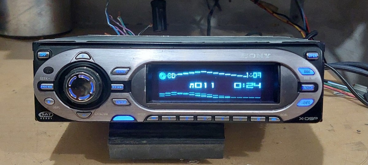 Old School Vintage Sony CDX-GT7050DX Car Stereo CD Player X-DSP