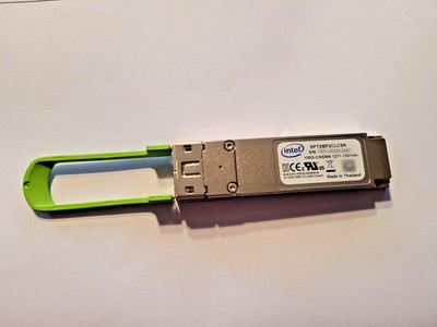 Intel SPTSBP2CLCKS QSFP28 100GBASE-CWDM4 100G 1310nm 500m LC SMF Transceiver