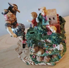 David & Goliath Moving Figurine,Music Box Plays “Jesus Loves Me” 6.5"x5"x6.5"