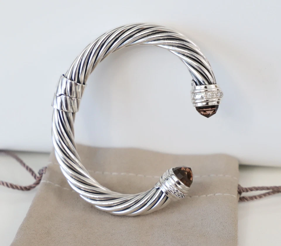 Brazalete David Yurman de plata de ley con cable de 10 mm morganita y diamantes tamaño grande Foto 2 de 4