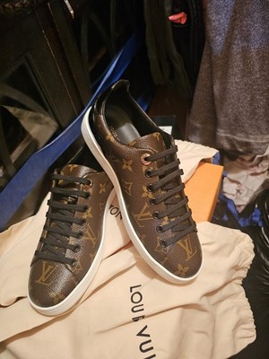 Louis Vuitton Monogram Brown Leather Low-Top Logo Lace Up  display picture 3