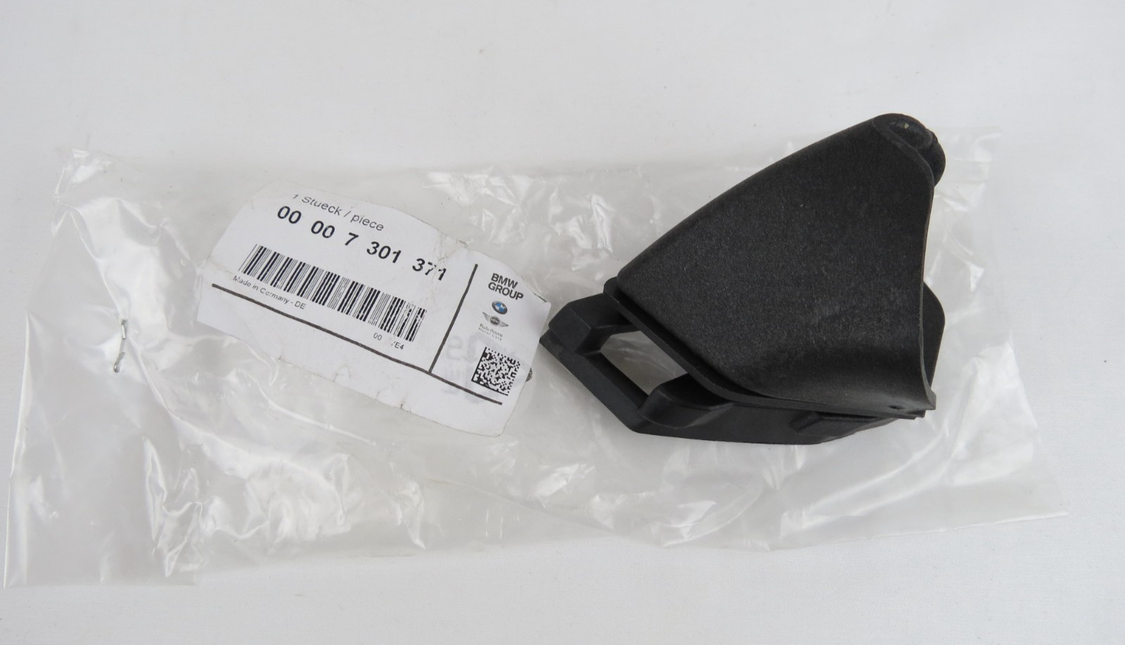 2017-2021 Rolls Royce Wraith Front Bumper Top Left Hand Guide Mount Bracket OEM