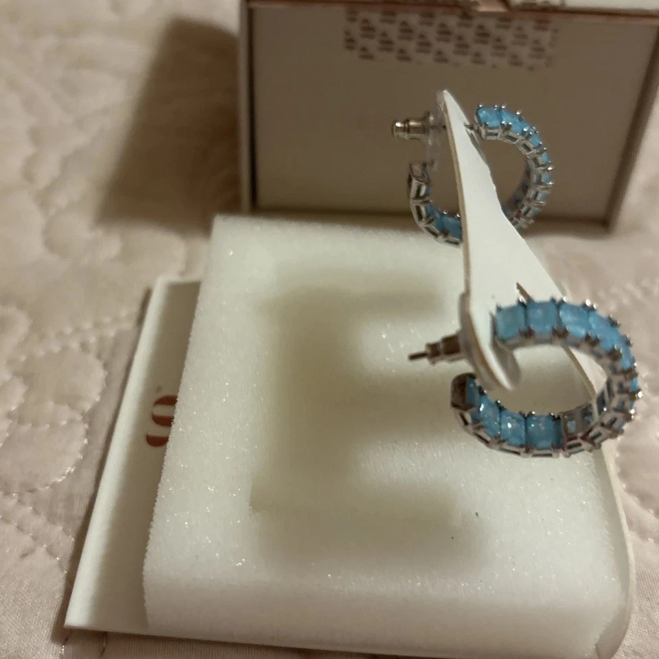 NEW! Simply Hoops RBP7108 The Analise Mini LC Aquamarine Ice Crystal on Rhodium - Image 3 of 4