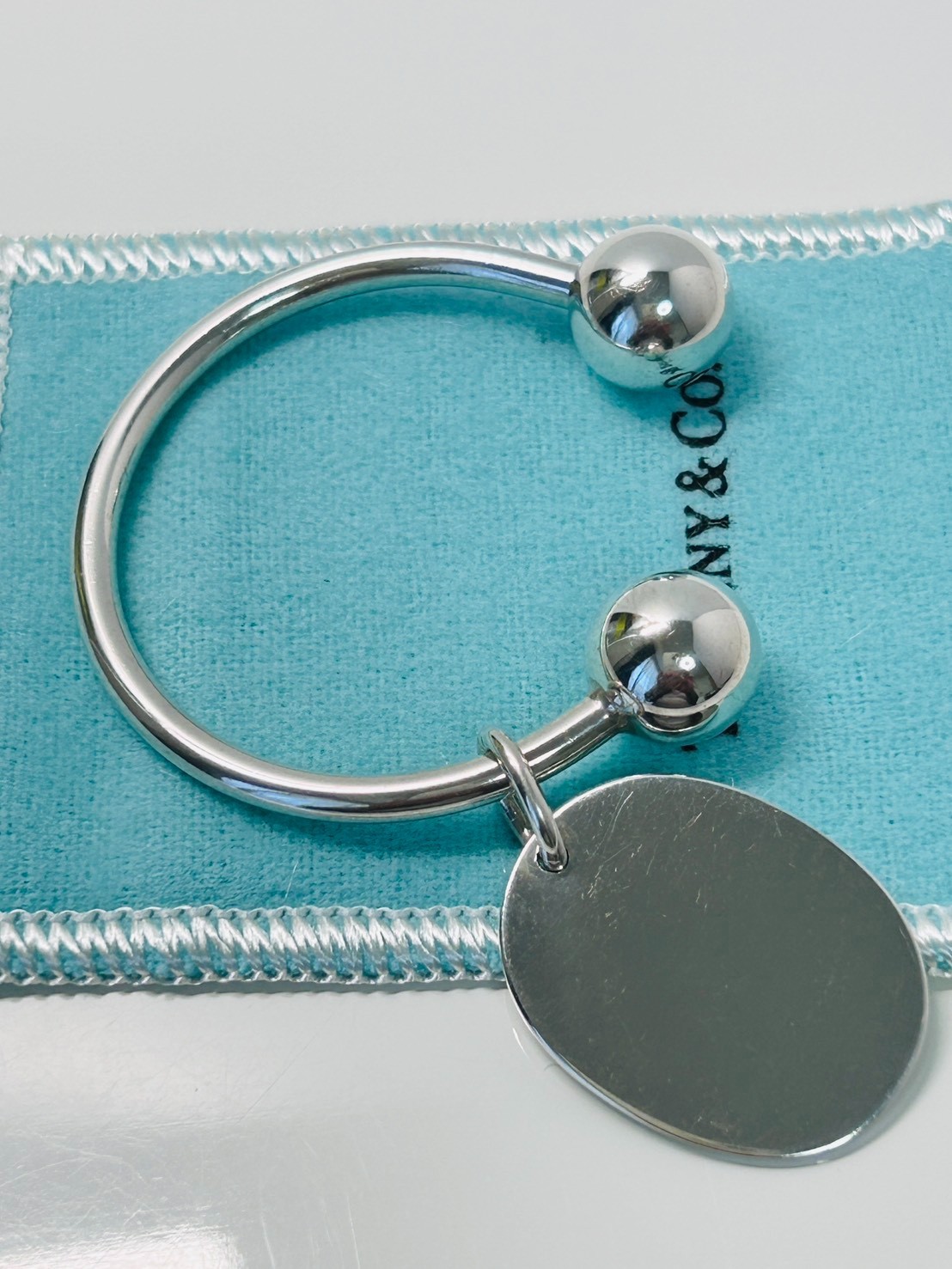 Tiffany & Co. Sterling Silver 925 Round Tag Screw Ball Key Ring Charm 17g Poucch image 10