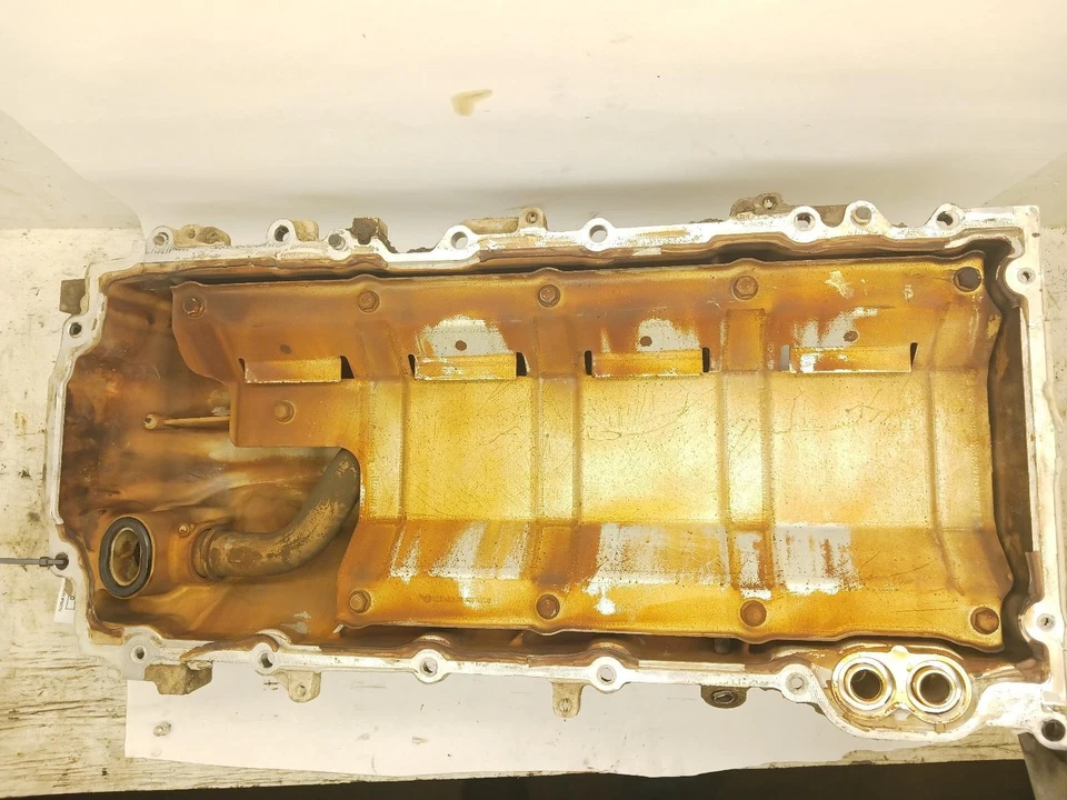 '16-'19 Chevrolet Silverado 1500 cárter de aceite superior 5,3 L OEM 6 meses ¡Como nuevo! Foto 2 de 4