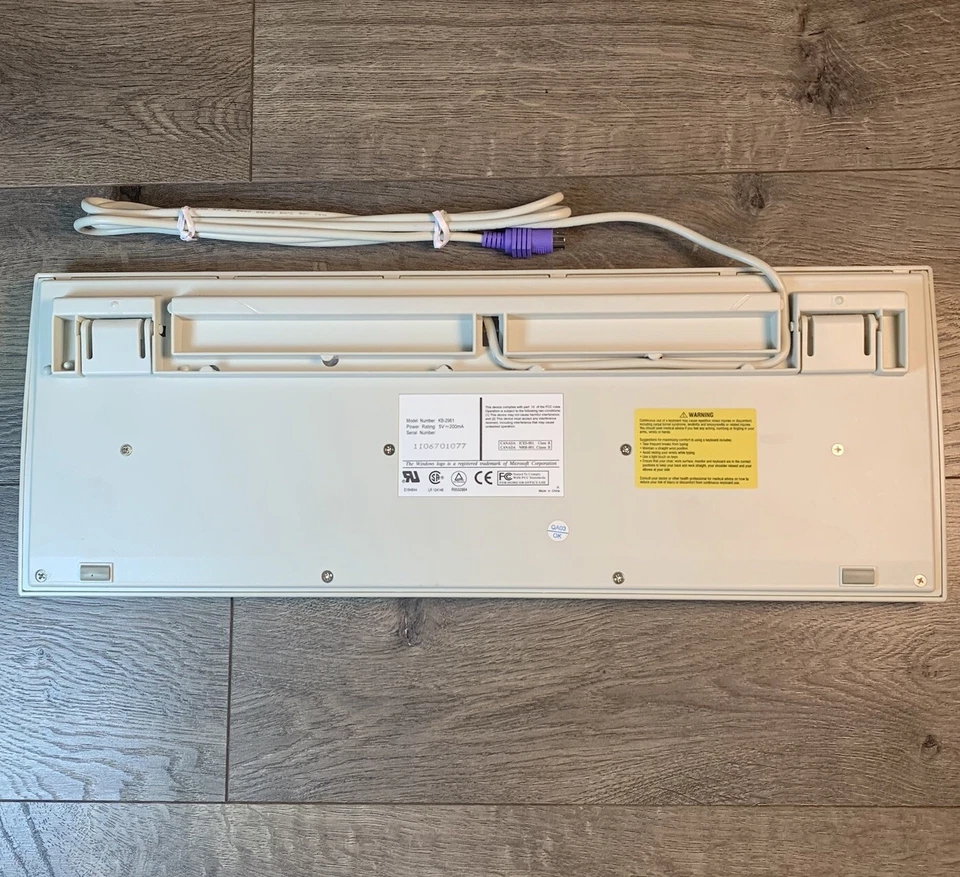 Vintage Chicony KB-2961 Wired PS/2 Connection Mechanical Keyboard White - Image 2 of 4