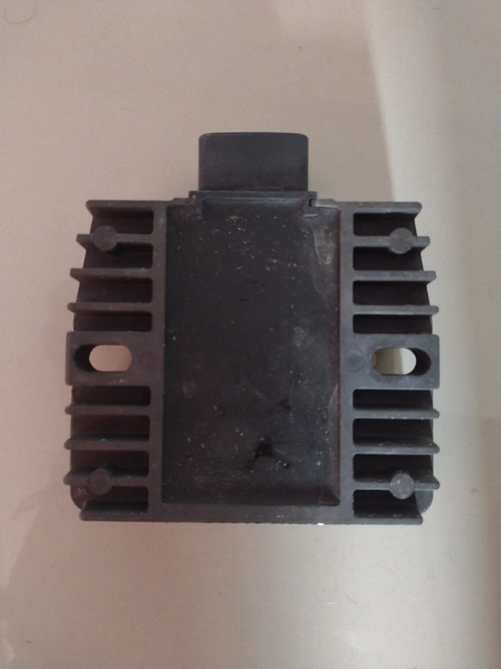 ,💥2006 Yamaha XV 1700 Road Star regulador de voltaje rectificador💥 Foto 2 de 4