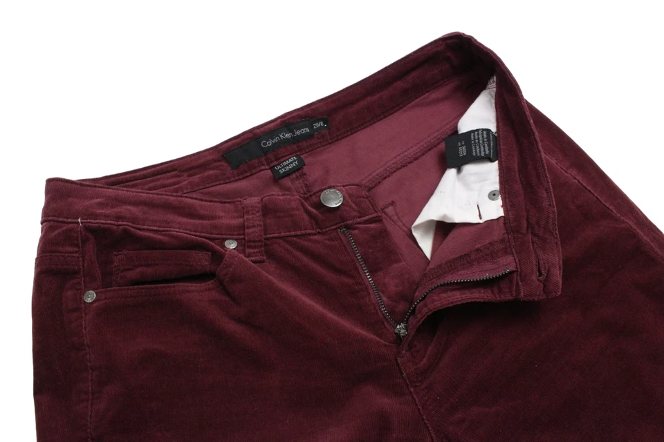 Calça jeans Calvin Klein Ultimate skinny feminina W29 veludo fino borgonha - Imagem 4 de 4