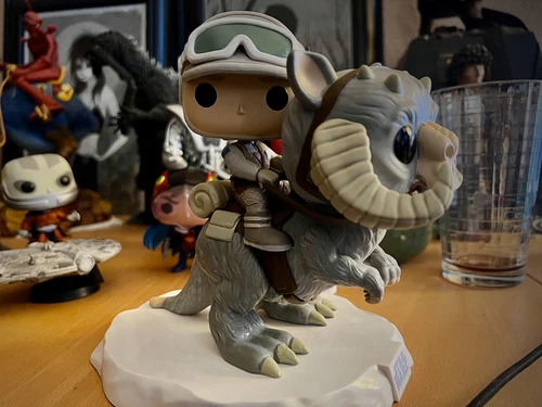 Star Wars Funko Pop! Deluxe: Luke Skywalker with Tauntaun, unboxed