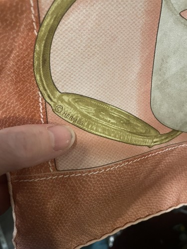 Authentic HERMES Fall 2007 Projets Carres 90cm Henri d'Origny" Peach beige Scarf - Picture 5 of 7
