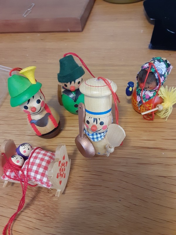 Set of 5 vintage Steinbach wooden Christmas ornaments from Germany