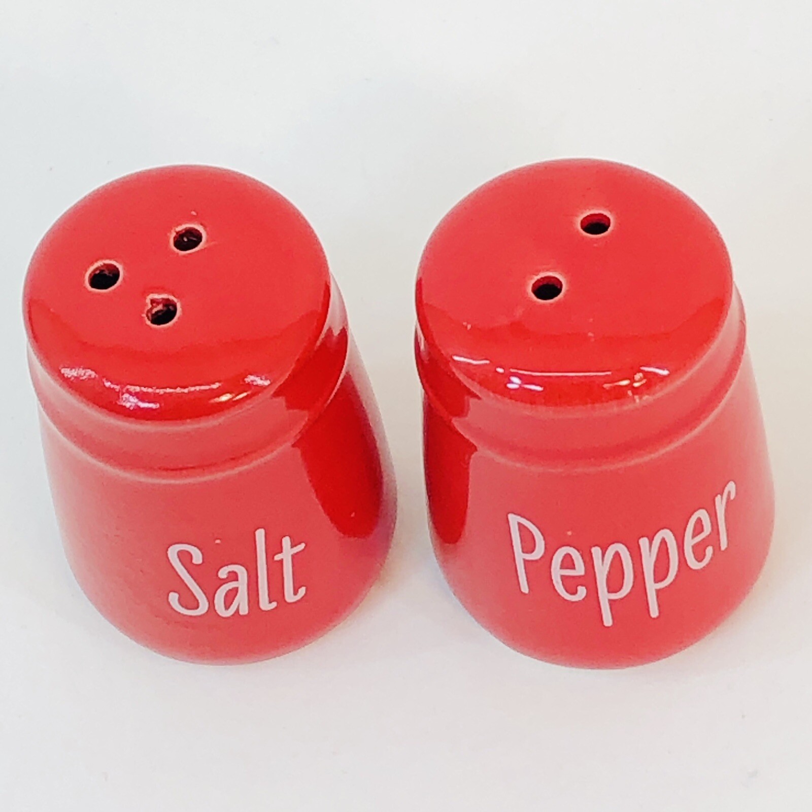 Red Salt and Pepper Contemporary Shakers White Lettering 2 ounce Best Brand