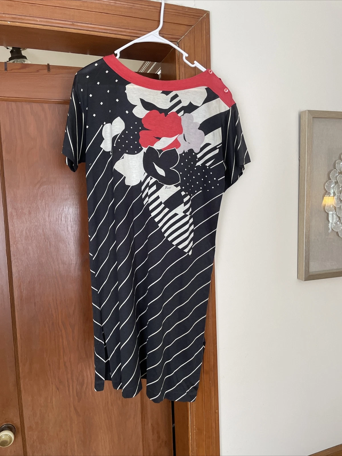 Robe Gucci bleu marine rayure imprimé floral manches courtes fourreau longueur genou