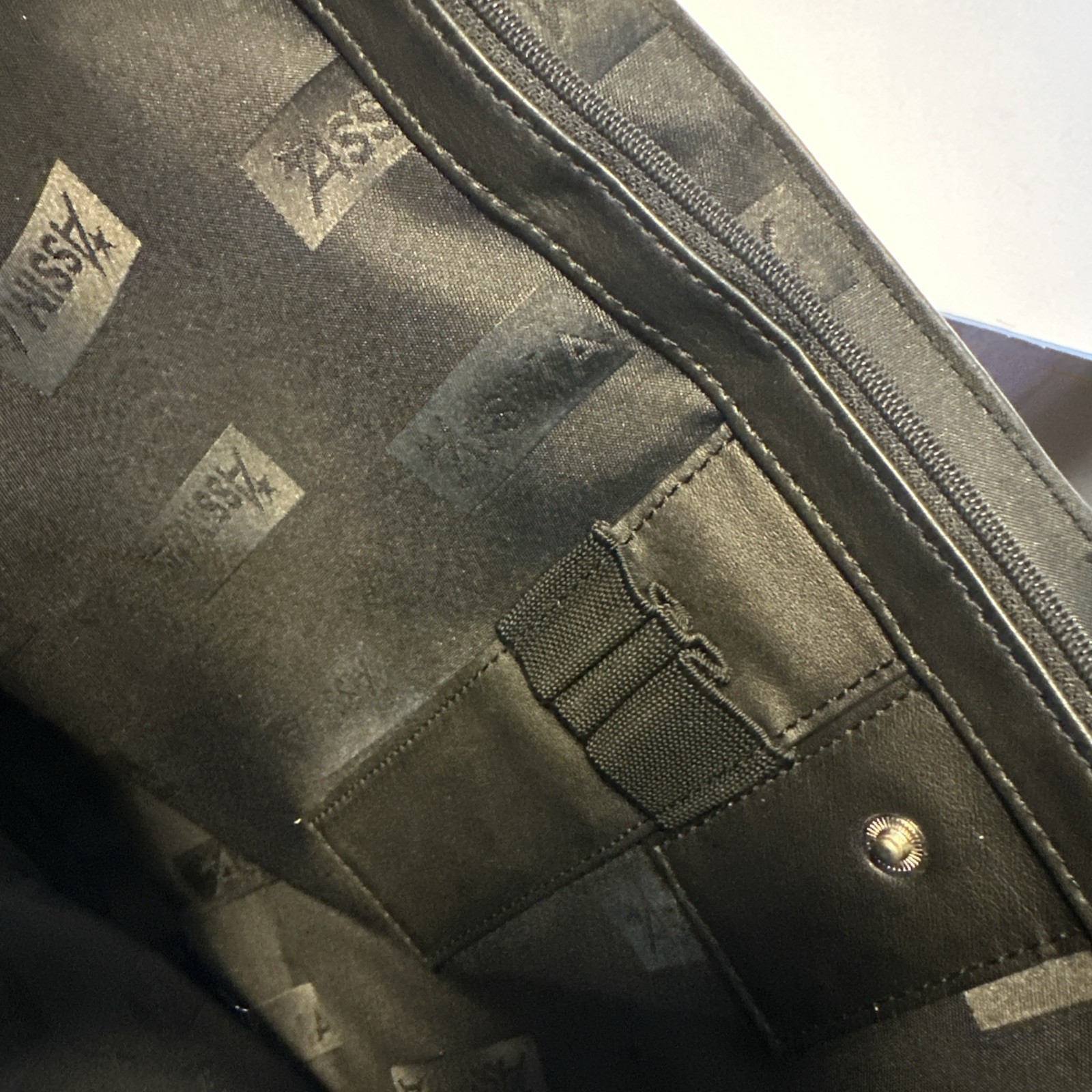 Assima Saddle Messenger Bag Black Flapover Briefcase Laptop Lawyer Classy VTG